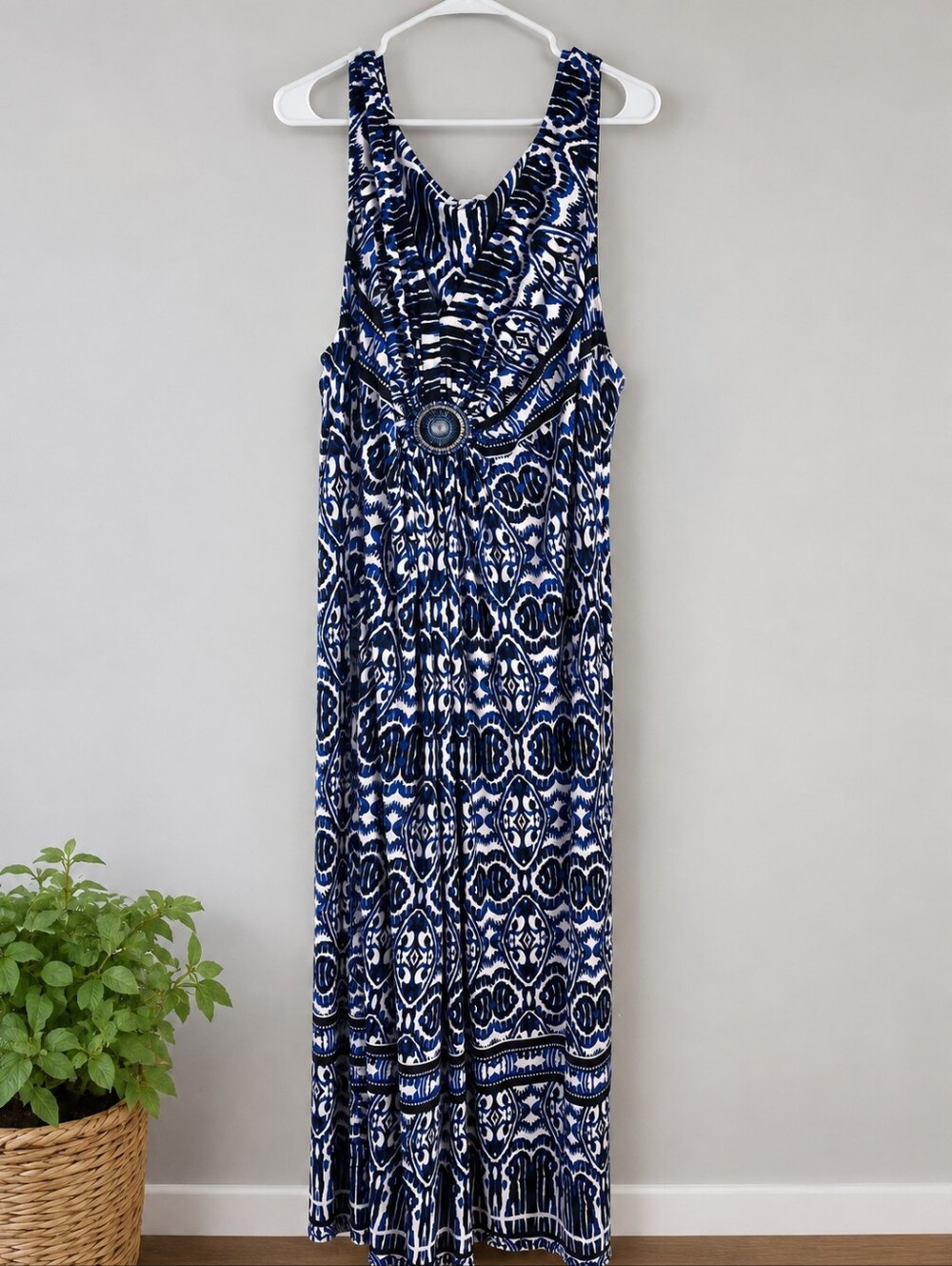 Dress Barn Plus Size 24 Blue & White Maxi Dress — Pristine Condition
